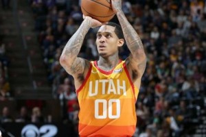  瓦兰丘纳斯30+15鹈鹕胜奇才  